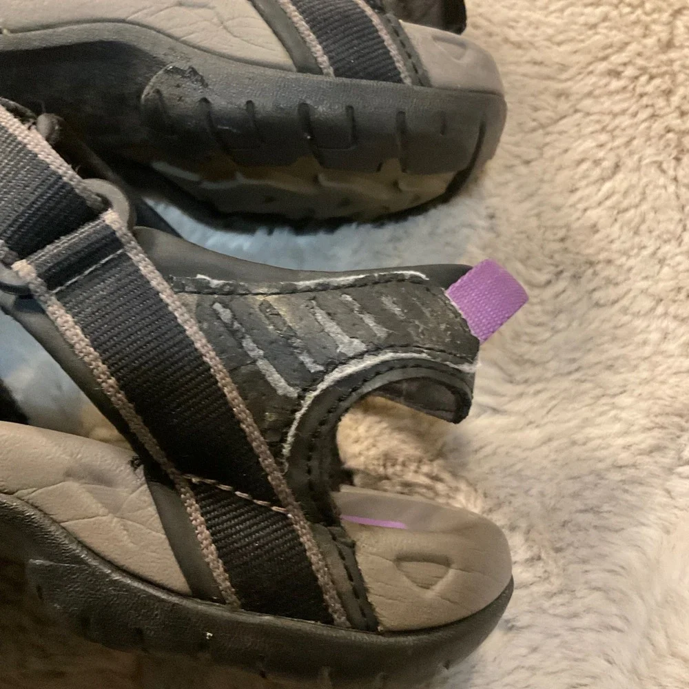 Teva Tierra Sport Sandals Size 8 Black‎ Gray Purple Accent Hiking Water Womens